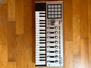 Teclado Controlador Korg Microkontrol