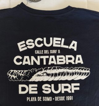 Camiseta Escuela Cántabra de Surf.