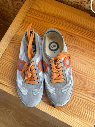Zapatillas Aro grises y naranjas talla 38