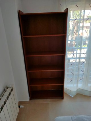 Librería de Madera Marrón