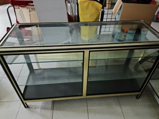 Mostrador de Cristal y Metal