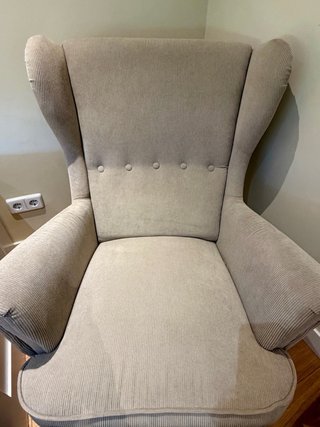 Sillón Orejero IKEA con Reposapiés