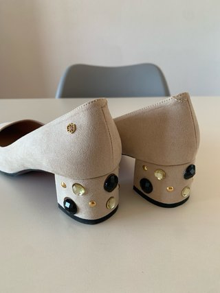 Zapatos Cuplé Tacón Bajo Beige