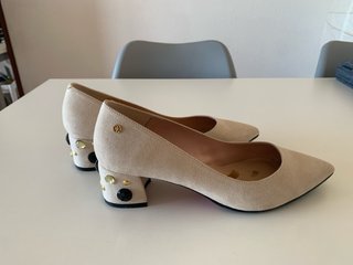 Zapatos Cuplé Tacón Bajo Beige