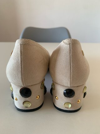 Zapatos Cuplé Tacón Bajo Beige