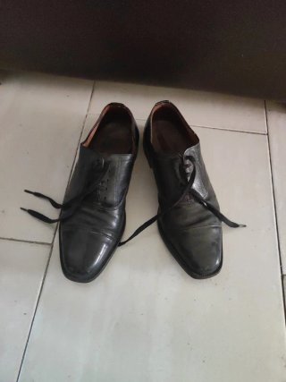 Zapatos de vestir de cuero negro