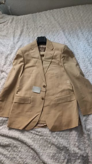 Traje de hombre beige