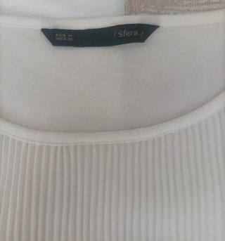 Camisa Blanca y Negra. blanca por la espalda solo