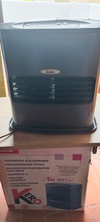 Estufa de Parafina Kero SRE 3001 CE