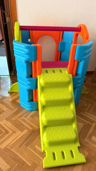 Centro de Actividades Feber con Tobogán