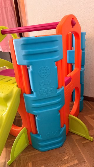 Centro de Actividades Feber con Tobogán