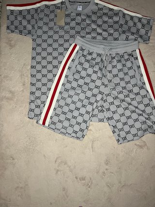 Conjunto Gucci Gris