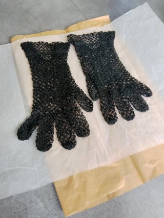 Guantes de encaje negro para fiesta