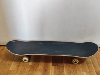 Skate Primitive flores