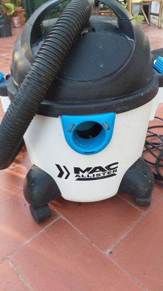 Aspirador Mac Allister 16L Agua y Polvo