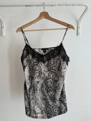 Camiseta tirantes estampado serpiente