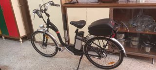 Bicicleta Eléctrica Negra
