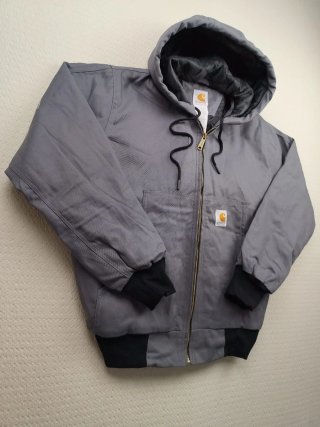 Chaqueta Carhartt con capucha gris y negra