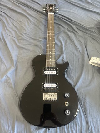 Guitarra Harley Benton SC-200 Negra para niños