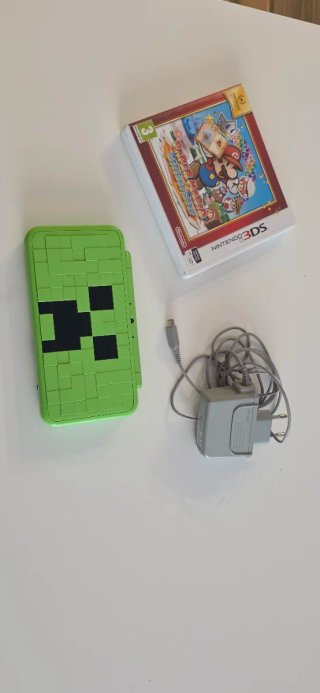 Nintendo New 2DS XL Minecraft Creeper