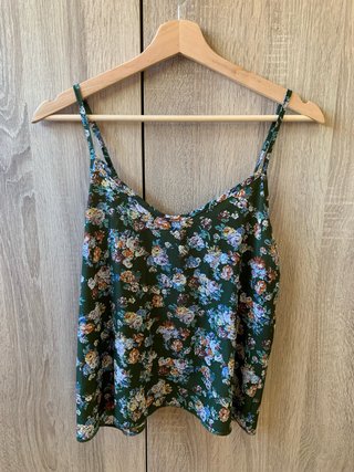 Blusa verde floral tirantes regulables
