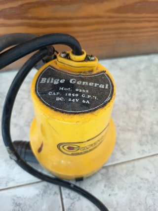 Bomba de achique para barco