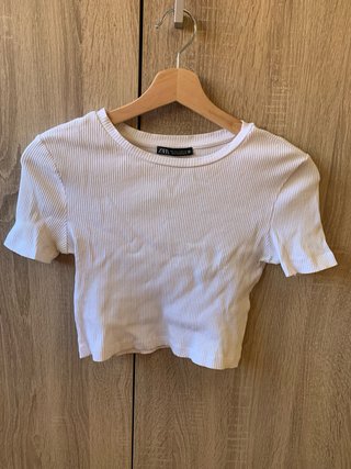 Crop top Zara blanco pegado