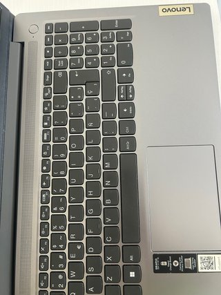 Portátil Lenovo IdeaPad Slim 3