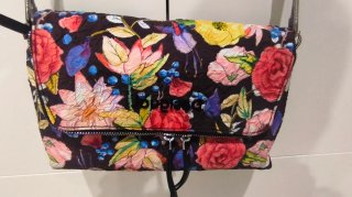 Bolso Desigual floral negro multicolor,dos asas.