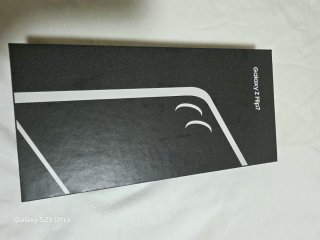 Samsung Galaxy Z Flip7