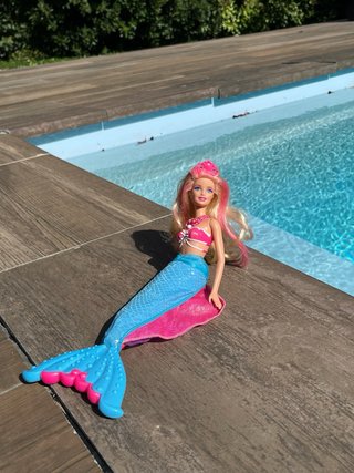 Muñeca Barbie Sirena Oficial