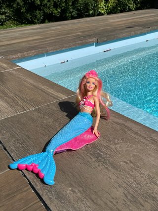 Muñeca Barbie Sirena Oficial