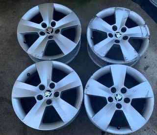 Skoda 298495 juego de llantas 5ja601025l fabia