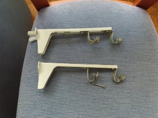 2 Soportes para Barra de Cortina