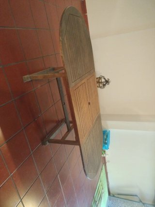 Mesa de teca ovalada