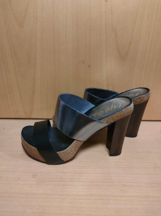Sandalias piel,de Tacón Negras/plata Talla 39