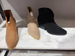 Zapatos de mujer variados