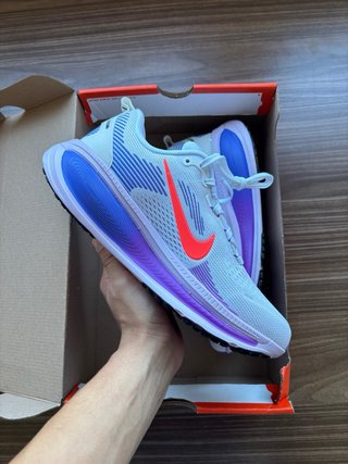 Nike Vomero 18 Talla 40.5