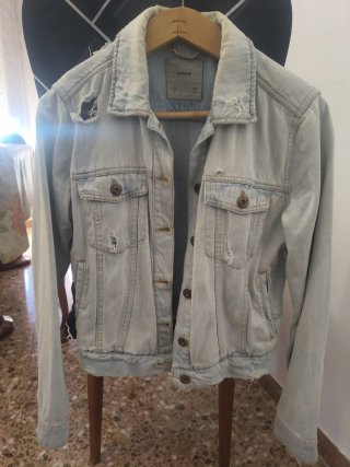 Chaqueta tejana Pull&Bear desgastada Talla L
