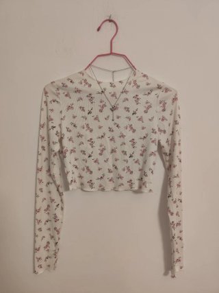 Top floral manga larga crop