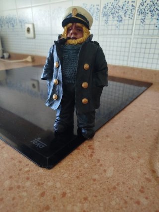 Figura marinero con pipa y gorra