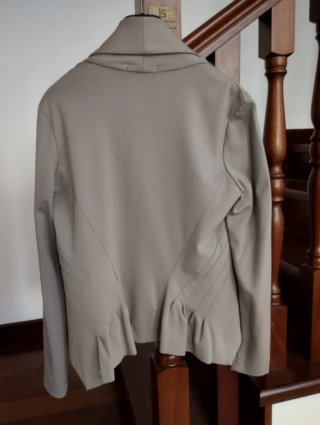 Giacca coprispalle EKLE drappeggiata
