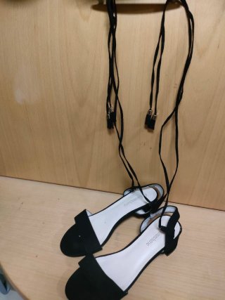 Sandalias de Terciopelo Negras Talla 38