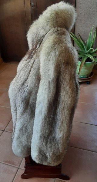 Abrigo de Piel de Zorro Azul