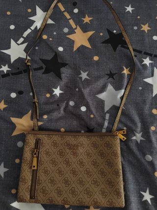 Bolso Guess Monogram Marrón