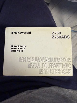 Manual de Usuario Kawasaki Z750 / Z750ABS