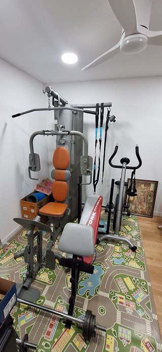 Equipo Multifunción Domyos y Banco York Fitness