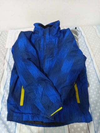 Chaqueta, pantalones nieve niño 6 o 7 años.
