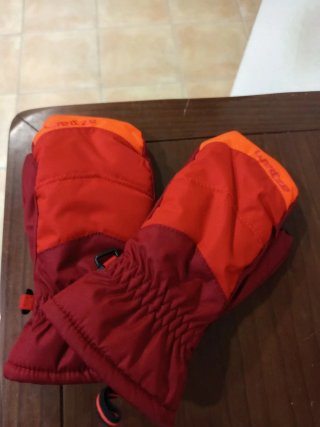 Chaqueta, pantalones nieve niño 6 o 7 años.