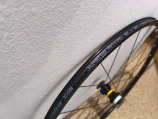 Ruedas Mavic Aksium